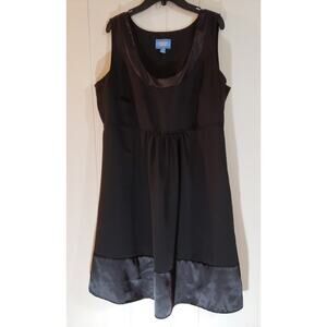 Simply Vera Wang size 14 cute little black dress